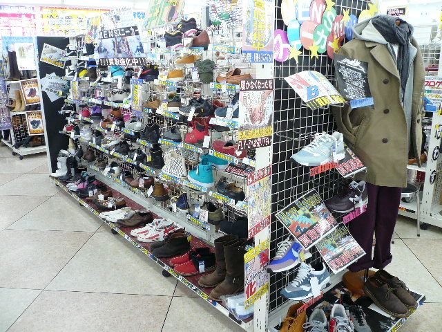 靴 を売るなら 総合リサイクルショップフライズ佐賀店　佐賀市 買取り情報